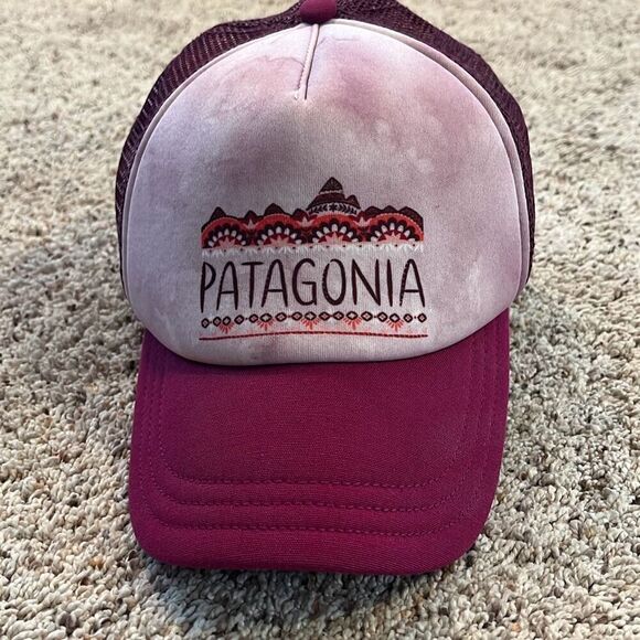Patagonia Femme Fitz Roy Trucker Hat Red Wine Tie Dye Snapback Mesh Cap - Picture 3 of 8